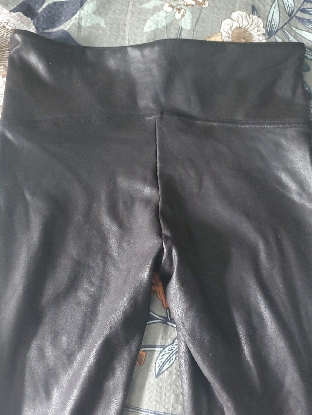 SPANX Black Leggings with Red Brand Tag - Picture 6 of 6